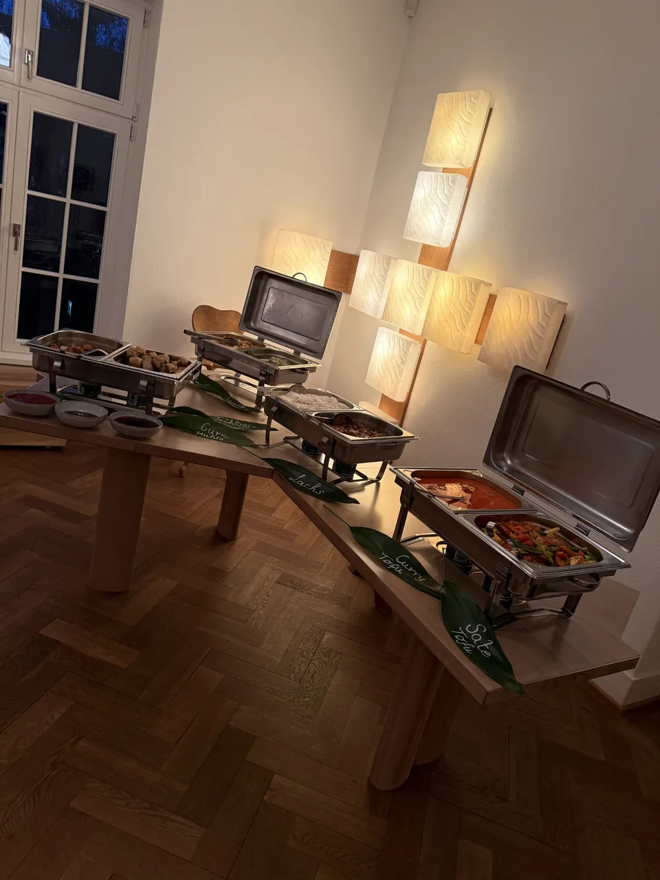 COBAMI Catering-Buffet mit warmen Speisen